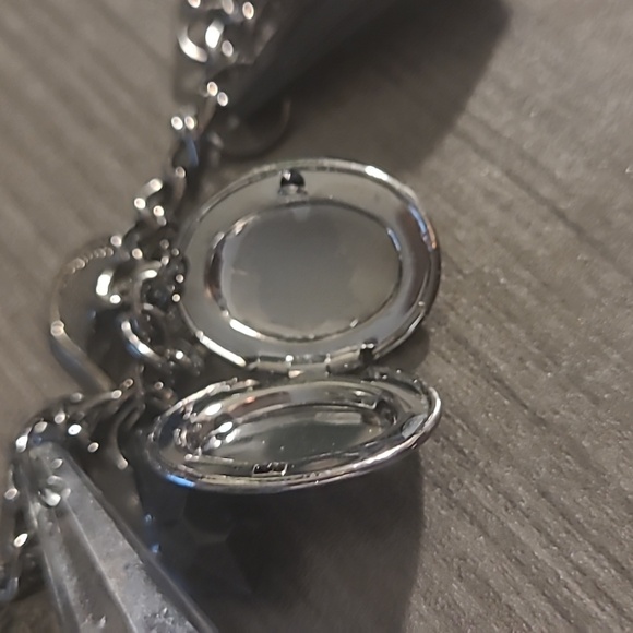 Necklace - Picture 3 of 3